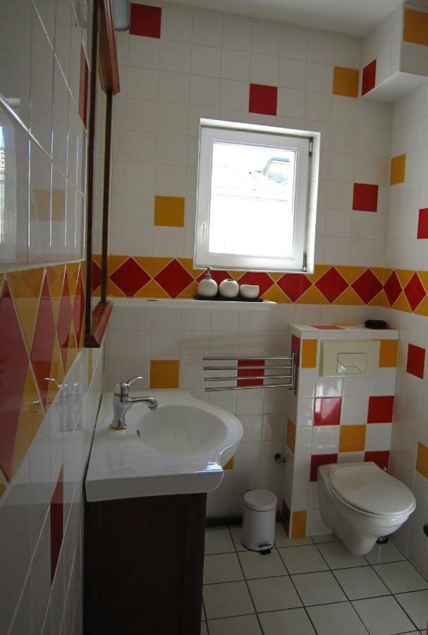 Maison De Charme A La Rochelle Croix-Chapeau المظهر الخارجي الصورة